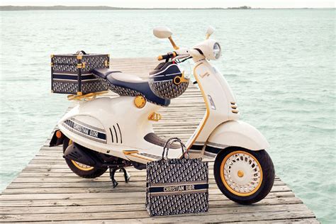 prezzo vespa 946 christian dior|Vespa 946 Christian Dior magnificence.